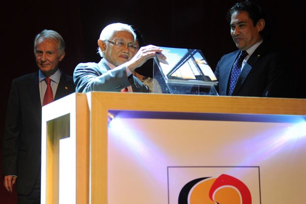 Former Sarawak Chief Minister and current Governor Taib Mahmud, his son Mahmud Abu Bekir Taib and former CMS Director Richard Curtis