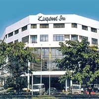 kingwood hotel kuching