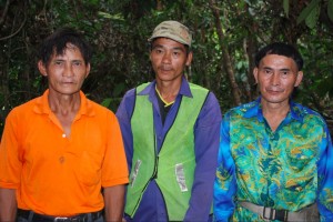 penan_leaders_middle_baram