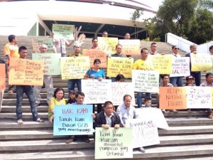 A thousand statements spell the same message - Taib has gone too far