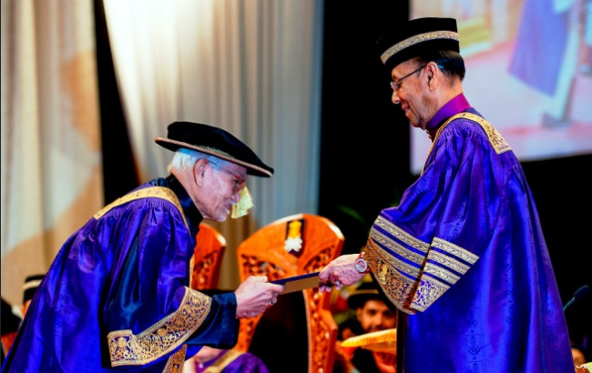 Will the Agong be asked to appoint Taib Governor?