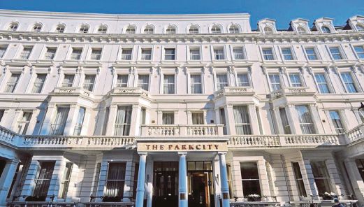 Grand Plaza Kensington - bought for £100 million (RM500m)