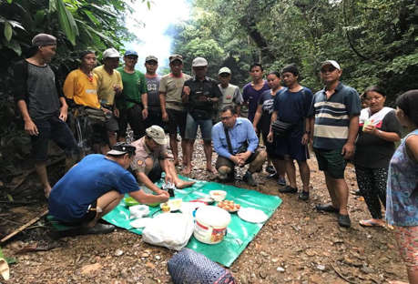 Indigenous rights activist Matek Geram and some of the Iban landowners at Bukit Spali
